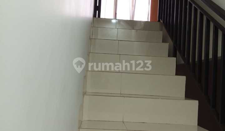 Rumah 2,5 Lantai di Duri Kepa Jakarta Barat Kondisi Terawat 2