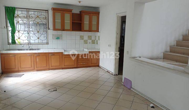Di Sewakan Rumah 2 Lt Exclusive Lippo.karawaci. 2