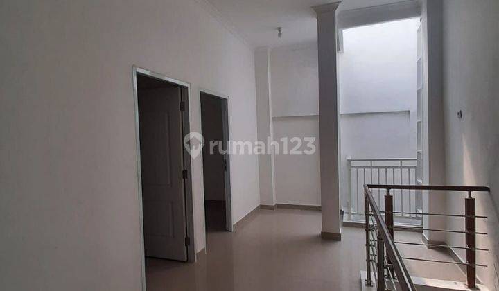 Di Jual Rumah 2 Lt Di Perumahan  Kresek Indah Indah Murah ,llll 1