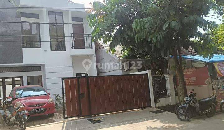 Rumah Cantik strategis dengan harga Murah  1