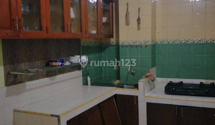 Rumah 2 lt lokasi strategis fasilitas lengkap  2