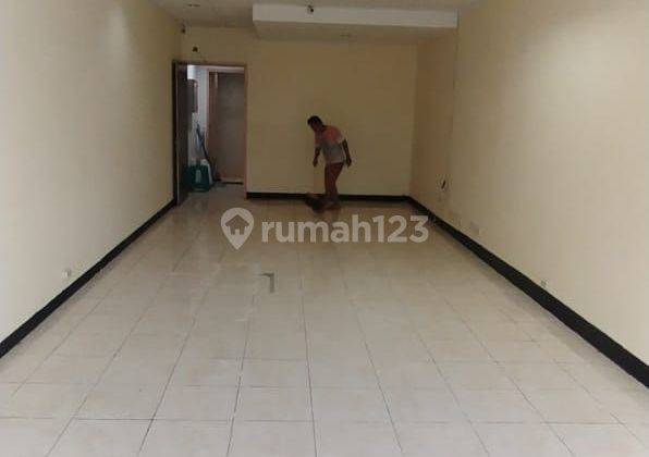 Ruko 4,5 lantai lokasi strategis fasilitas terjangkau  1