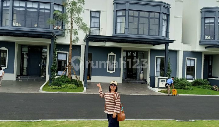 Rumah 2 Lt Lokasi Strategis Fasilitas Terlengkap