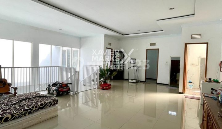 Dijual Rumah Tinggal dan Usaha di Boulevard Villa Gunung Buring Malang 2