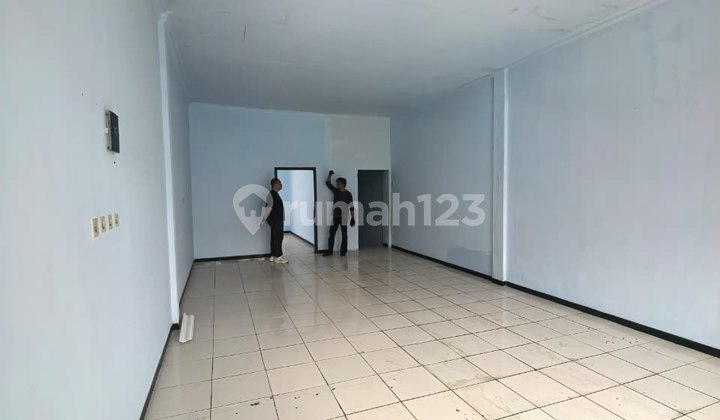 Cheapest for Rent Lawang View Shop House on Thamrin Raya Street, Lawang Malang 2