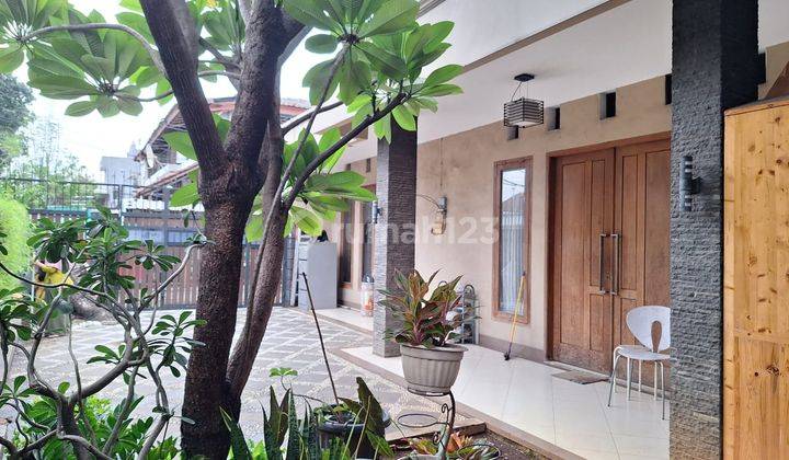 Dijual Rumah di Otista Cawang Pinggir Jalan 1