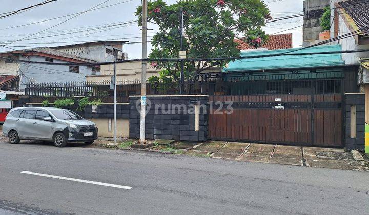 Dijual Rumah di Otista Cawang Pinggir Jalan 2