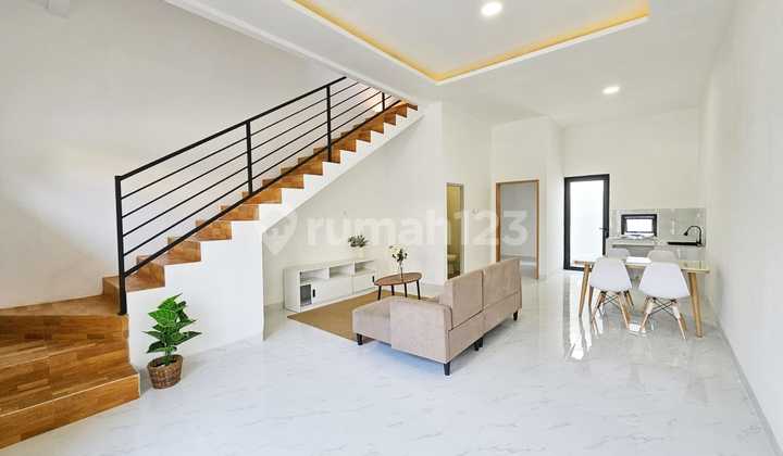 Rumah Bagus Furnished SHM Harapan Indah, Bekasi