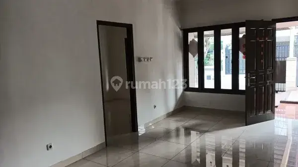 Rumah 2 Lantai Bagus di Kelapa Gading, Jakarta Utara 2