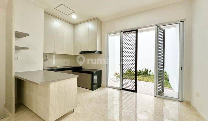 Rumah 2 Lantai Bagus Semi Furnished di Lebak Bulus, Jakarta Selatan 1