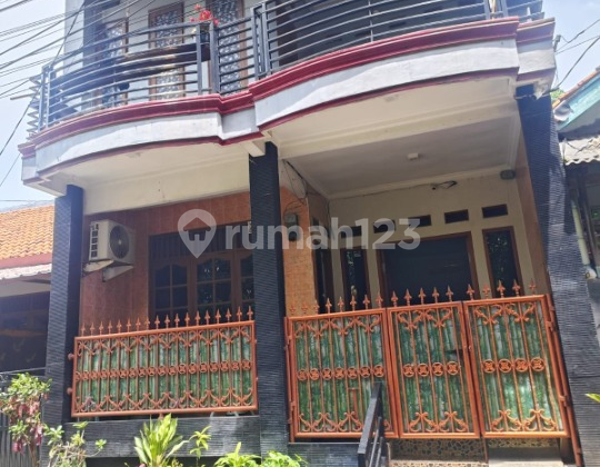 Rumah 2 lantai di Ciracas, Jakarta Timur 1