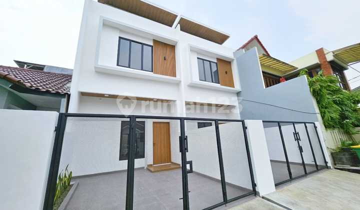 Rumah Bagus Semi Furnished SHM Harapan Indah, Bekasi