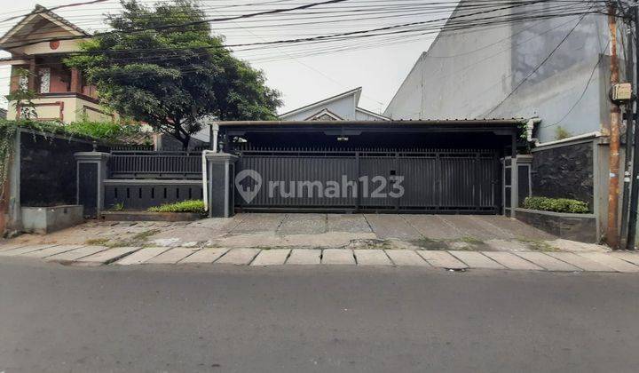 Rumah Mewah di Kramat Jati Jakarta Timur 1