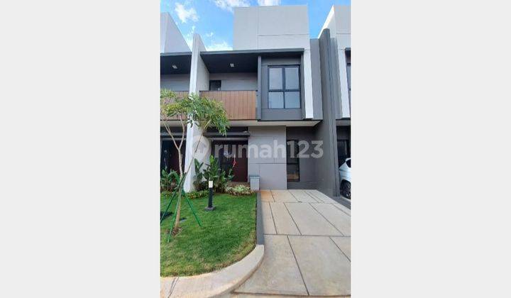 Disewa Rumah Bagus Summarecon Crown Gading, Cluster Regia 1