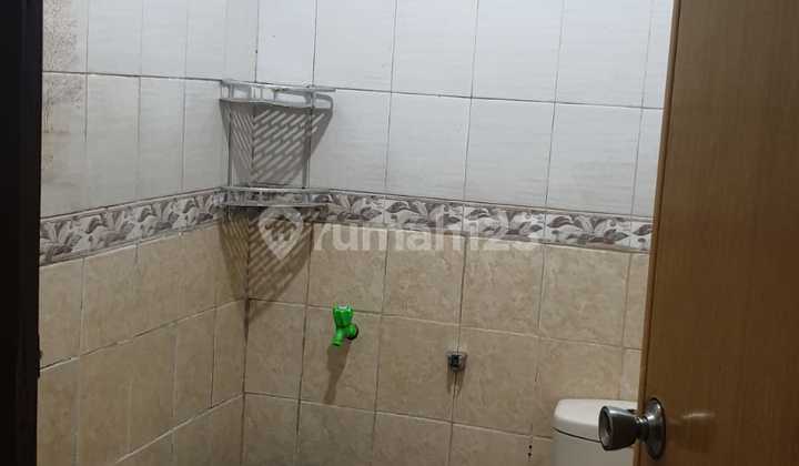 1-Story House in Pulo Asem Flood-Free