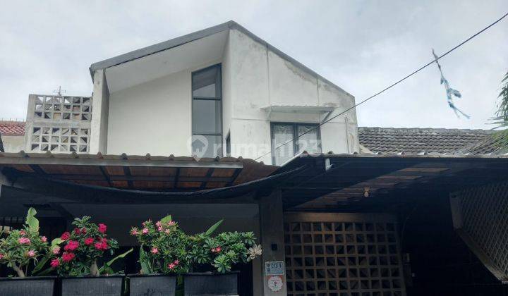 Rumah 2 Lantai Sudah Renovasi di Pekayon, Bekasi 1