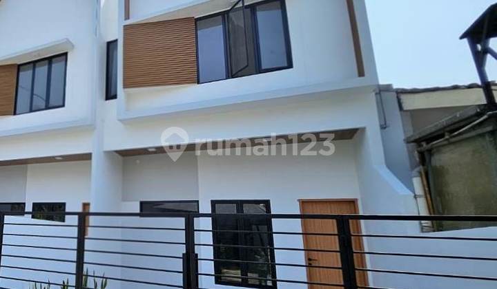Rumah Brand New Bagus SHM Harapan Indah, Bekasi