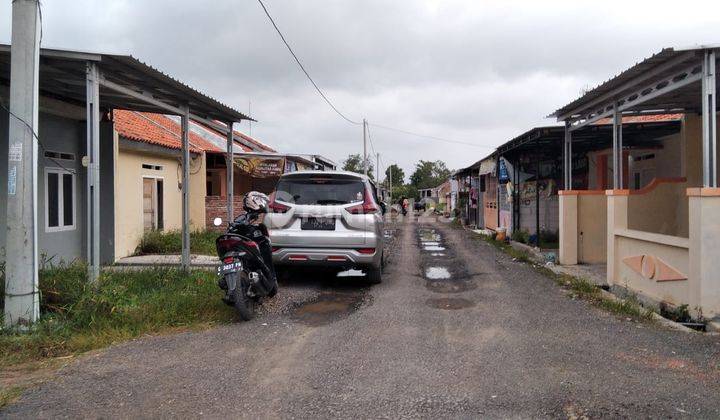 Rumah 2 Lantai SHM di Jl. D Edelweiss Margadana Kota Tegal 2