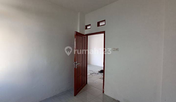 Rumah 2 Lantai SHM di Jl. D Edelweiss Margadana Kota Tegal 6