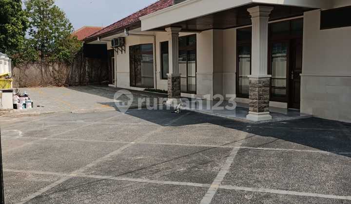 Rumah Bagus SHM di Jl. Kemang Timur, Jakarta Selatan