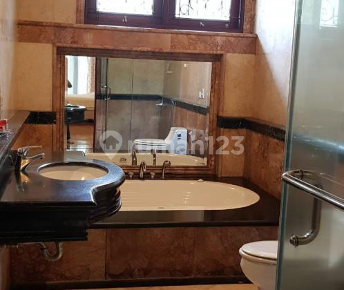  Rumah Furnished Bagus SHM - Sertifikat Hak Milik di Alam Asri, Pondok Indah 2