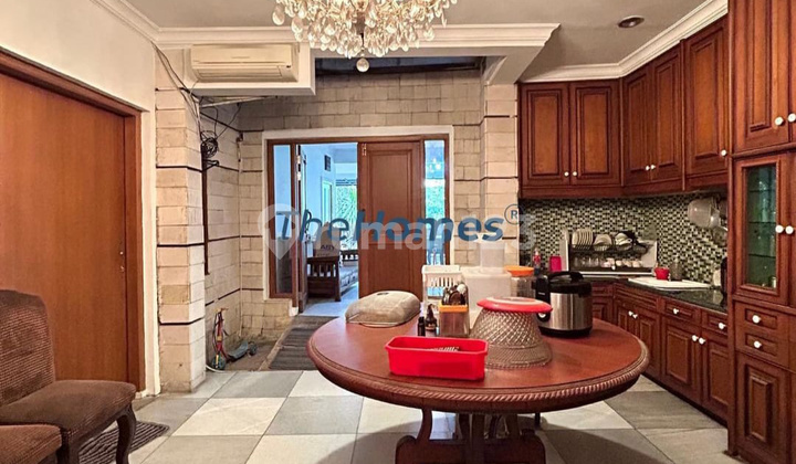 Nice Furnished HGB - Right to Build House on Jl. Tebet Barat, Tebet Nice Furnished HGB - Right to Build House on Jl. Tebet Barat, Tebet