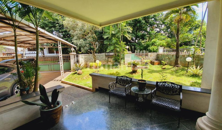  Rumah Furnished Bagus SHM - Sertifikat Hak Milik di Jl Sekolah Duta, Pondok Indah 2