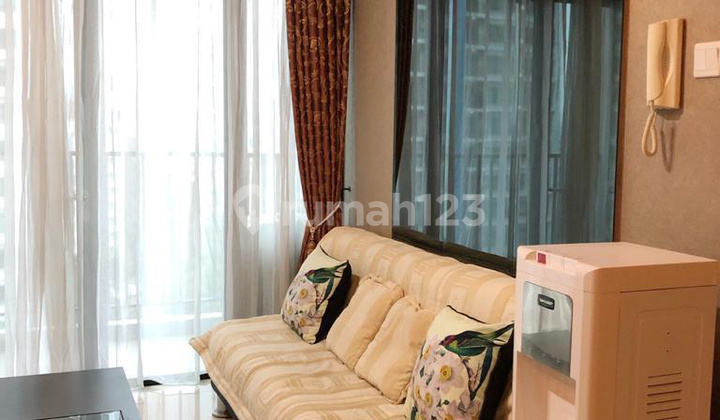 Apartemen Hampton Park 2 Kamar Tidur Furnished Bagus