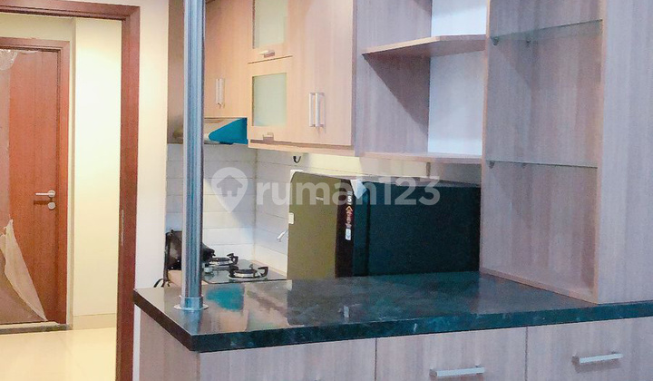  Apartemen Parkland Avenue 2 Kamar Tidur Furnished Bagus