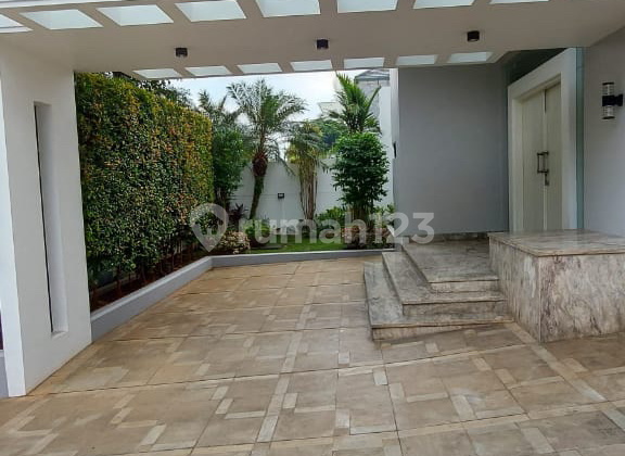 Nice Semi-Furnished House with SHM - Certificate of Ownership in Pondok Indah, South Jakarta, Pondok Indah Nice Semi-Furnished House with SHM - Certificate of Ownership in Pondok Indah, South Jakarta, Pondok Indah