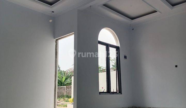 Rumah Classic Eropa Deket Pintu Tol Cijago LRT Harjamukti Depok  2