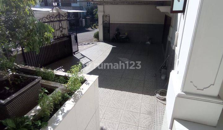 Rumah villa bukit indah pakuwon surabaya barat siap huni  2