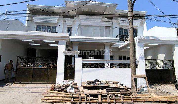 Rumah baru jemur andayani 2 LT mewah dekat univ petra  1