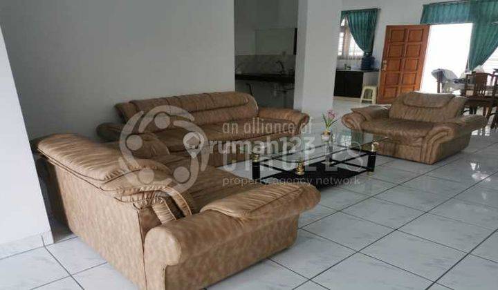 Disewakan Rumah Nyaman Luas di Komplek Nusa Hijau, Bandung 1