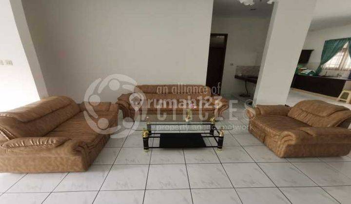 Disewakan Rumah Nyaman Luas di Komplek Nusa Hijau, Bandung 3