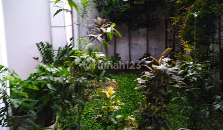 Ada 2 Garasi, Rumah di Kembar Bandung Ini Super Bagus  2