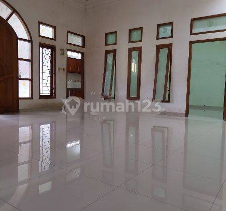 Rumah Idaman di Kembar Bandung Dengan 2 Garasi 1