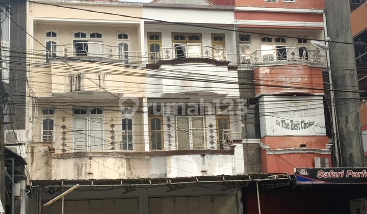 For Rent 10x20 3-Storey Shop House in Front of Mantos, Suitable for Business Office For Rent 10x20 3-Storey Shop House in Front of Mantos, Suitable for Business Office