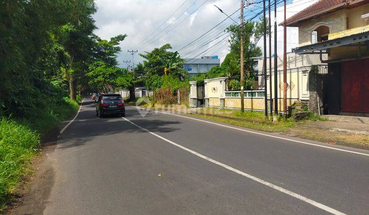Gedung dan Showroom mobil disewakan cocok buat kantor dan distribusi  6