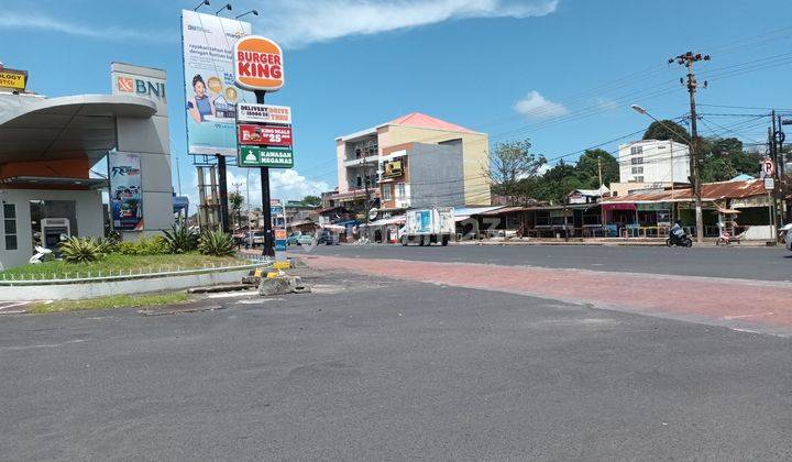 Ruko 10x20 3lt depan mega mas jl piere tendean boulevard  4