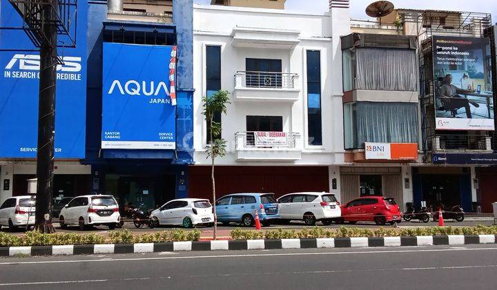 Ruko 10x16 3 lt di Mega mas hadap Boulevard cocok kantor  fashion 5