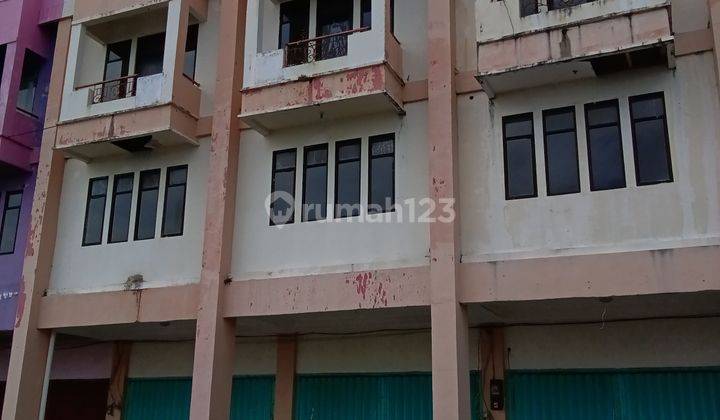 Ruko 10x20 3 lt kompleks mantos hadap laut disewakan  1