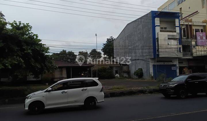 Eks rumah makan di Jl piere boulevard dekat mantos disewakan  1