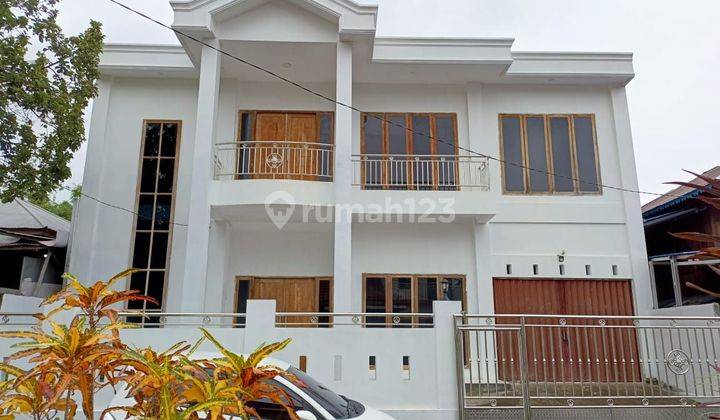 Rumah Mewah Jl Kayu Bulan Malalayang Dekat RS Kandou  1