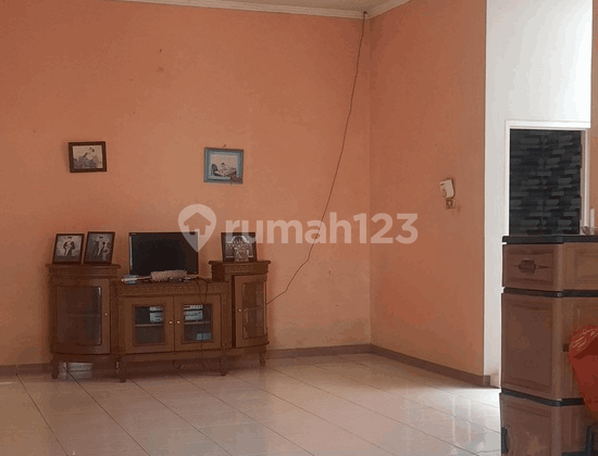 foto lainnya rumah 2 lantai di daerah