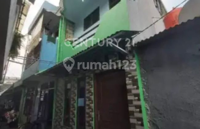 2-Story House in a Strategic Location in Cempaka Putih Barat 2-Story House in a Strategic Location in Cempaka Putih Barat