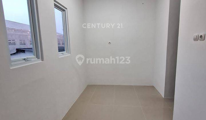 Rumah Baru Siap Huni Dengan Rooftop Di Johar Baru S8439 2