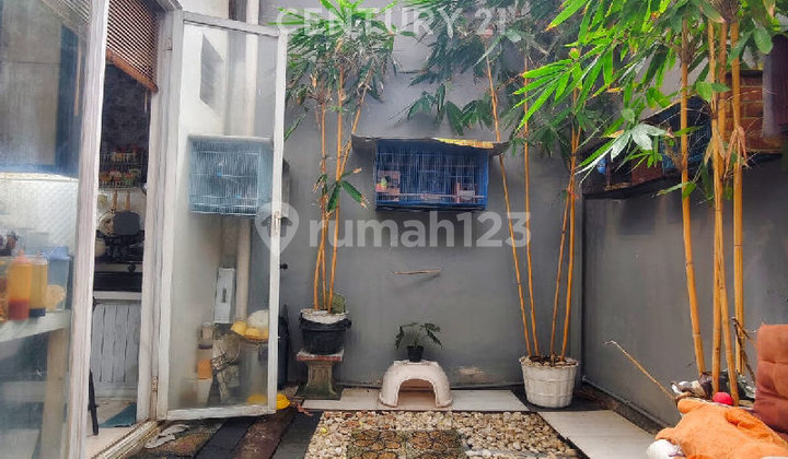 Rumah 2 Lantai Di Komplek Griya Kencana 1, Ciledug, Tangerang. Rumah 2 Lantai Di Komplek Griya Kencana 1, Ciledug, Tangerang.