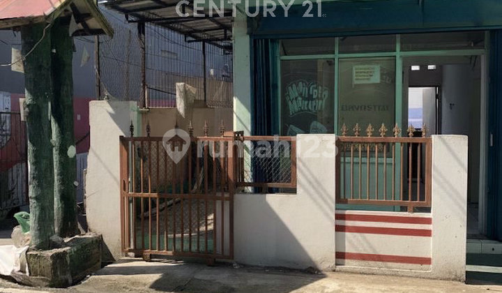 Business House by the Road, Strategic Location in Cempaka Putih R2304