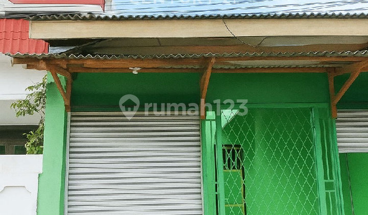 Ruko untuk Usaha Pinggir Jalan Aktif di Jakarta Timur R2212 Ruko untuk Usaha Pinggir Jalan Aktif di Jakarta Timur R2212